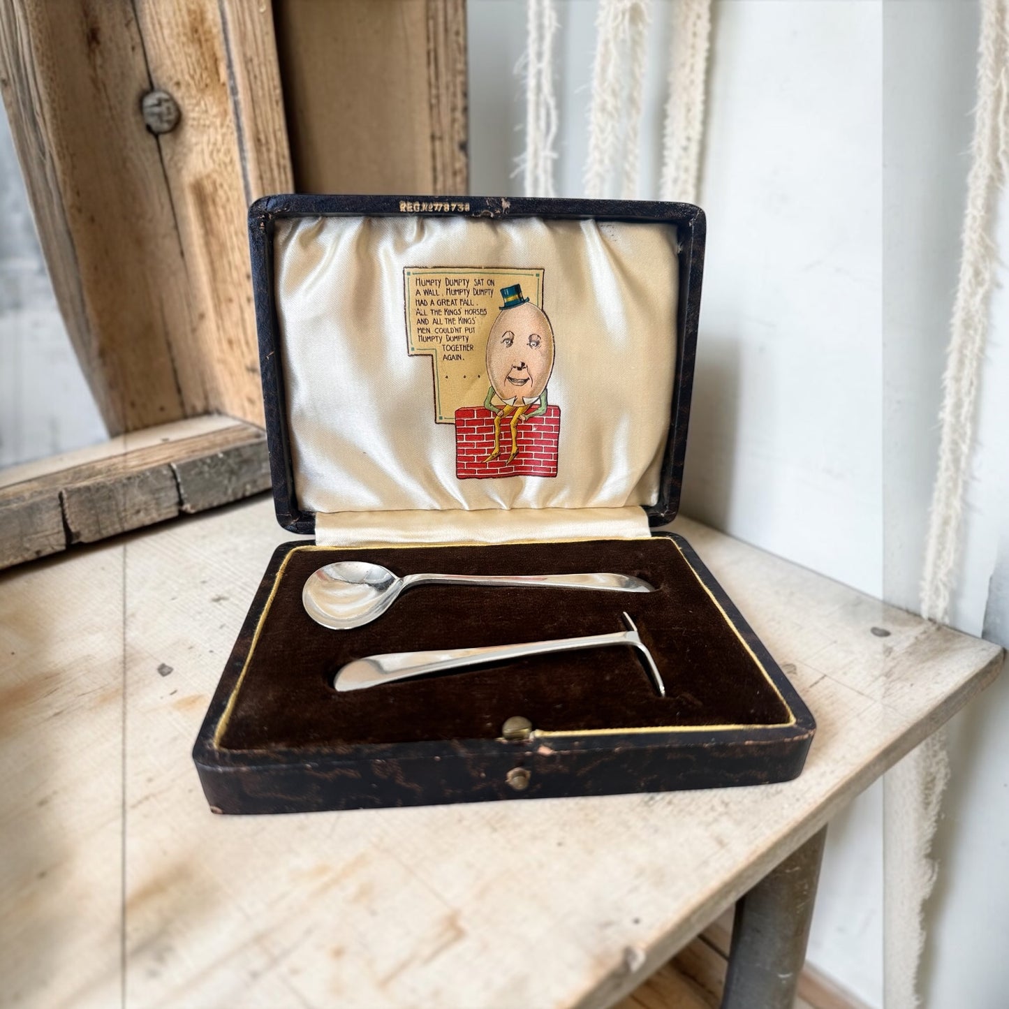 Ready to Personalise | Vintage Humpty Dumpty Baby's Feeding Set